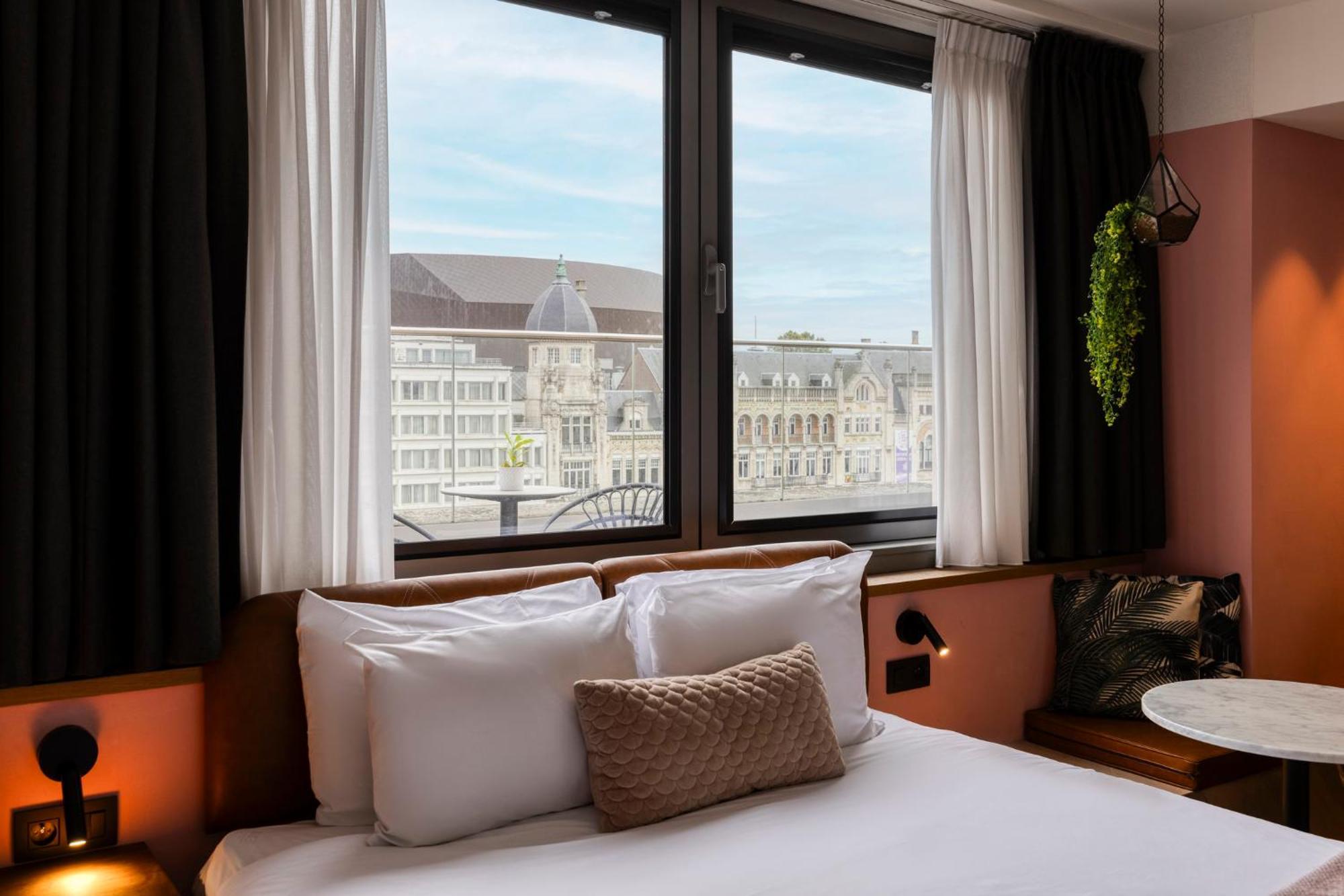 Hotel Indigo Antwerp City Centre, An Ihg Hotel Экстерьер фото